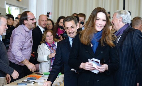 شاهد على فضيحة ساركوزي والقذافي