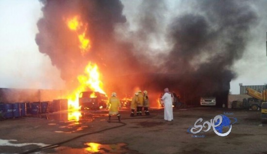 حريق بإحدى الشركات شمال محافظة الطائف بالعطيف