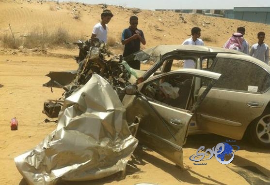 بالصور..اصابة 10 اشخاص بينهم رضيع في حادثين على طريق صبيا