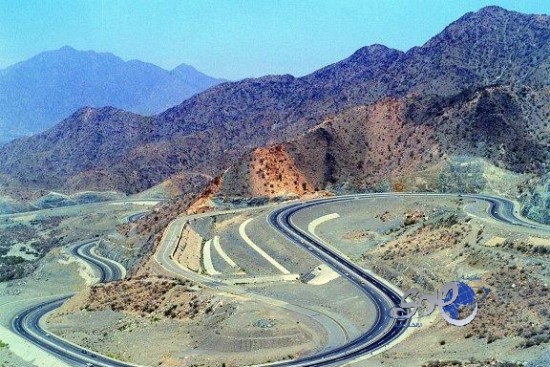 توقيع عقود مشروعات خدمية بعسير بأكثر من 498 مليون ريال