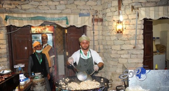 “الشاورما” تجذب مرتادي جناح مكة المكرمة بالجنادرية