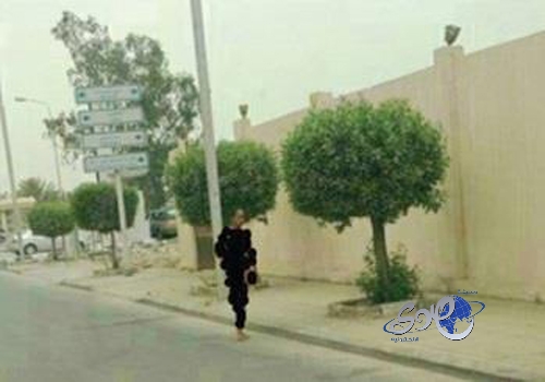 خادمة منزلية تتجول “عارية” في أحد الشوارع الشرقية