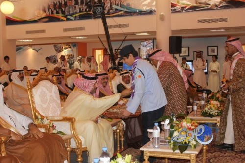 تواضع الأميرين يحول مناسبة تدشين المشاريع التعليمية إلى حصة تربوية