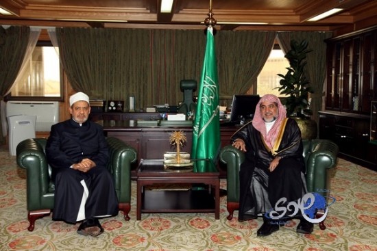“آل الشيخ” و”الطيب” يبحثان التعاون بين الأزهر و”الشؤون الإسلامية”
