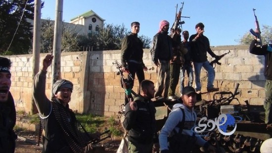 الجيش الحر يستهدف سيارة لحزب الله في الحسيبية بالقصير