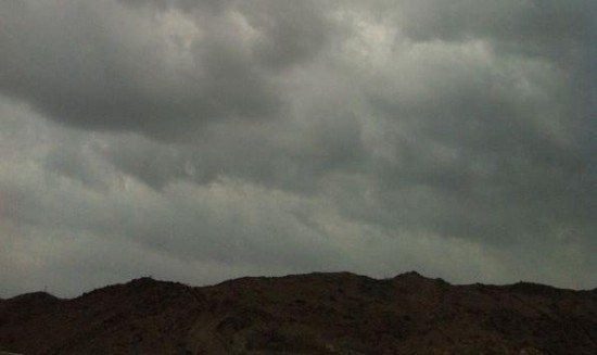 الغيوم تغطي سماء مكة المكرمة