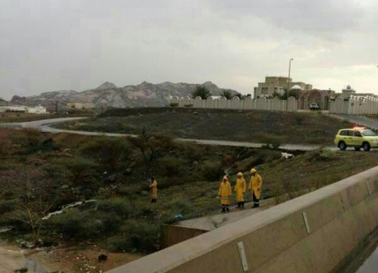 “مدني عسير” يؤكد: أمطار غزيرة والأوضاع مطمئنة