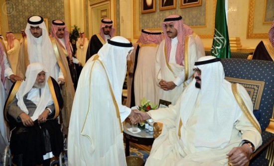 خادم الحرمين الشريفين يغادر إلى جدة