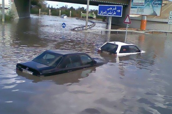 الأمطار الغزيرة تؤدي إلى قتل وتشريد المئات في ليبيا