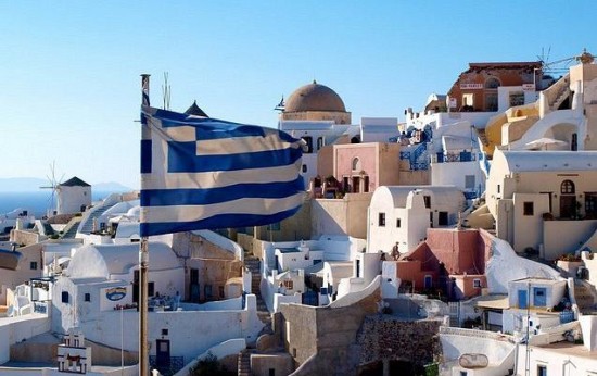 سفارة المملكة باليونان تحذر من اتصالات لعمليات وهمية