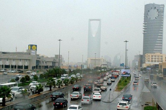 الأمطار تواصل هطولها على مدن المملكة