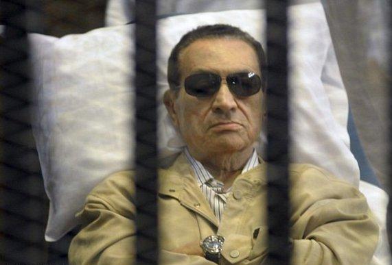 “الجنايات” ترفض تظلم حسني مبارك وتؤيد حبسه