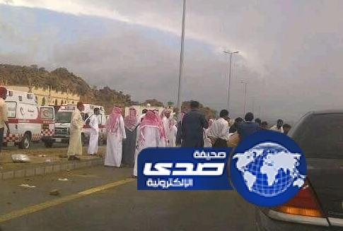 انقلاب شاحنة غاز بمدخل القرشيات بالطائف دون وقوع أضرار