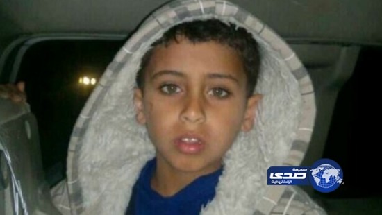 وافد باكستاني يُلقي بطفل على الرصيف ويهشم جمجمته بالأحساء