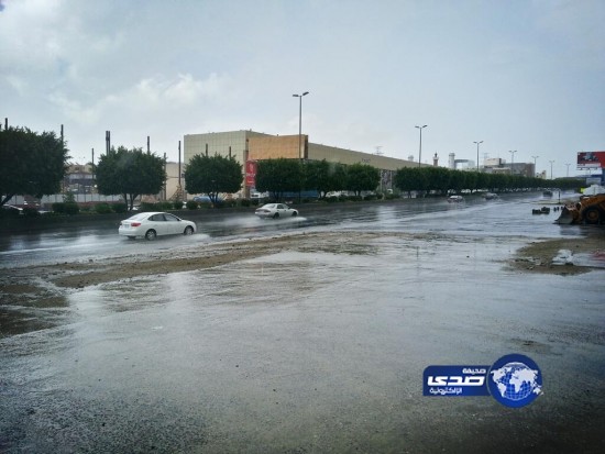 هطول أمطار غزيرة على منطقة عسير