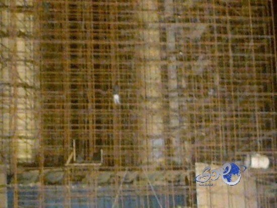 بالصور.. شاب يحاول الانتحار من برج مياه تبوك