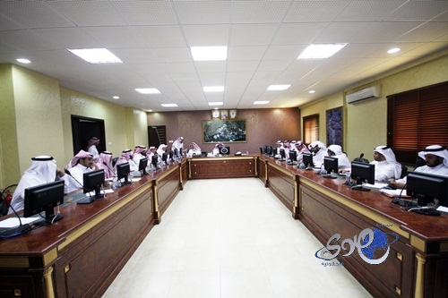 بالصور..الحجيلي يرأس اجتماع المساعدين ومدراء الإدارات بصحة عسير‎‎