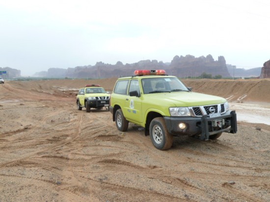 إنقاذ 50 محتجزاً و14 مركبة في سيول المدينة المنورة