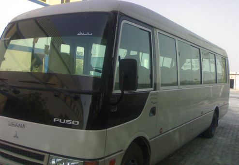 سائقٌ سعودي يرهن طفلة في حافلة.. وأهلها يرفضون «الإبلاغ»