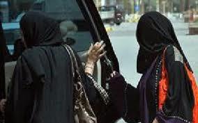 الجهات الأمنية تطيح بلص امتهن سرقة شنط النساء بدراجة نارية