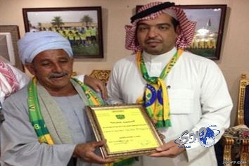 مزارع مصري يدعم نادي العروبة السعودي بـ 5 آلاف ريال