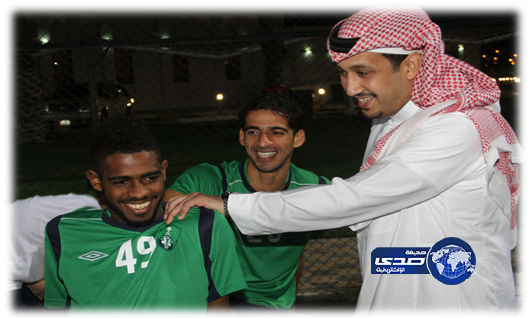 الأهلي يجري مرانه الأول في قطر بحضور رئيس النادي