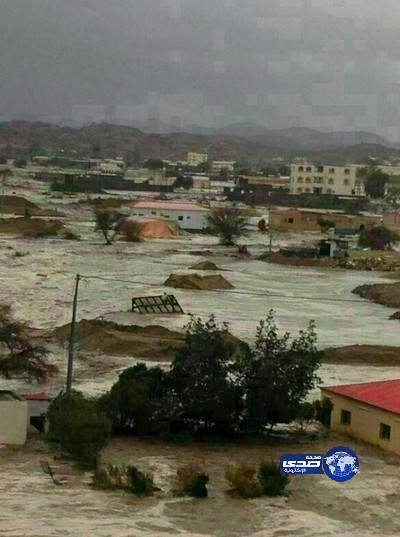 إجلاء 383 فرداً من القرى المجاورة لسد وادي تبالة بمحافظة بيشة (صور مروعة)