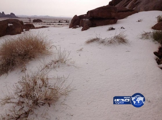 هطول أمطارمصحوبة بالبرد على منطقة حائل (صور)
