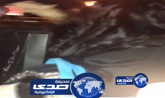 بالفيديو.. فتاة ترقص وتتمايل وتكشف صدرها في أحد شوارع جدة