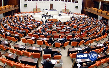 البرلمان التركي يقر قانوناً يحد من مبيعات الكحول