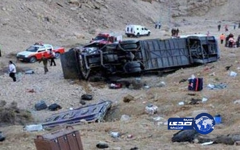 مصرع 6 سائحين وإصابة 25 في انقلاب أتوبيس سياحي في مصر