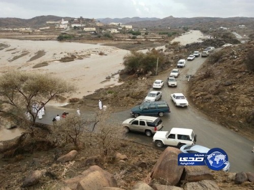 فيضان “وادي غرابة” يعزل أهالي “بني سعد”