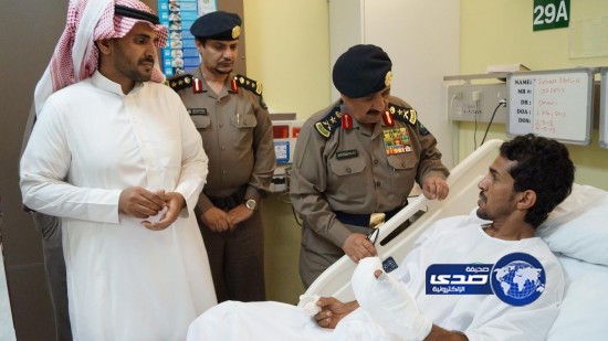 الفريق التويجري يزور العريف السبيعي بمستشفى قوى الأمن