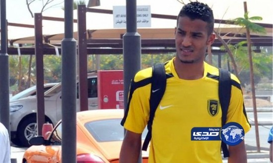 نايف هزازي يرفض مغادرة الاتحاد