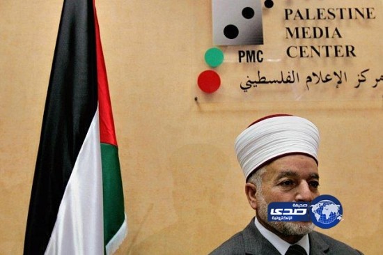 قوات إسرائيلية تعتقل مفتي القدس والديار الفلسطينية