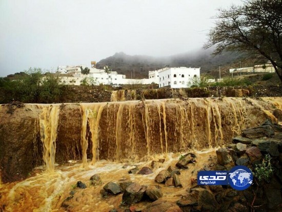 هطول أمطار على محافظتي الطائف والجموم