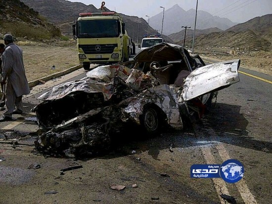 بالصور.. مصرع ثلاثه اشخاص في حادث مروري بسمعة قلوة‎