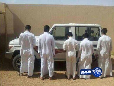 إطلاق 3 من المتهمين في “قضية التعري”