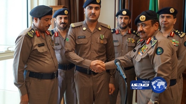 راتب شهرين و نوط الأمن ” تكريماً” لـ الشمري بعد رفضة الرشوة