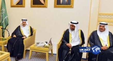 أمير منطقة القصيم يكرم المشاركين في ملتقى السفر والاستثمار السياحي