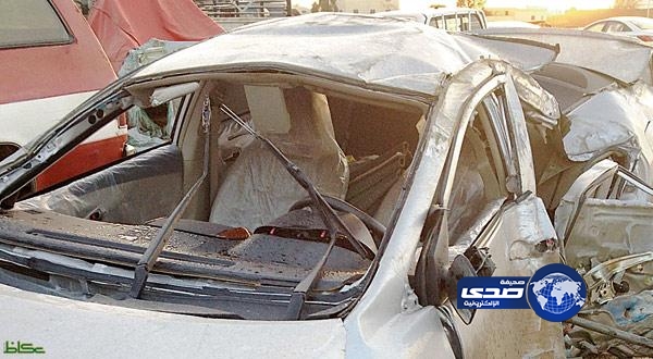 قلاب يصيب 10 طلاب وعمود إنارة يقتل شاباً