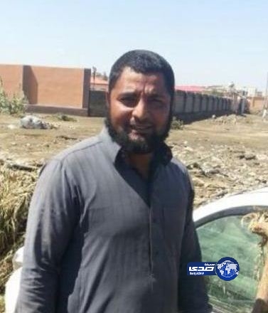 “مصري” ينقذ 20 شخصاً بسيول جنوب الطائف .. بواسطة “شيول”