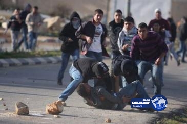 إصابة 5 فلسطينيين في اشتباكات مع قوات إسرائيلية بالضفة الغربية