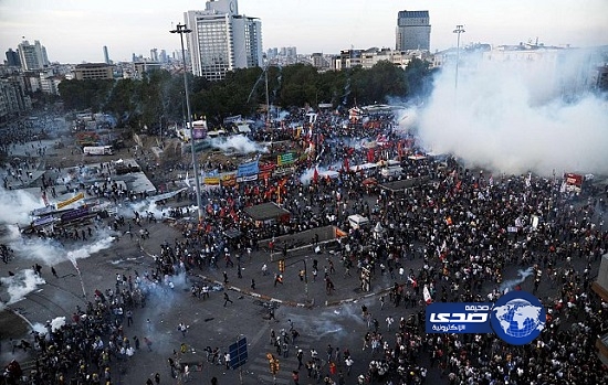 تركيا : تغريم قنوات لبثها الحي لإحتجاجات “تقسيم”