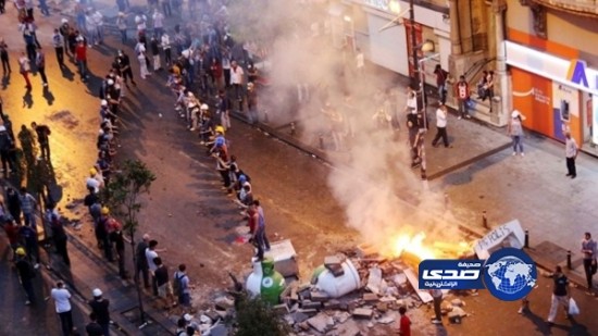 وزير الداخلية التركي يهدد بقمع الإضراب العام في البلاد