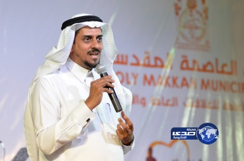 مهرجان”من أجل مكة”يوعي الأهالي بدور”عامل النظافة”عبر فن المنالوج