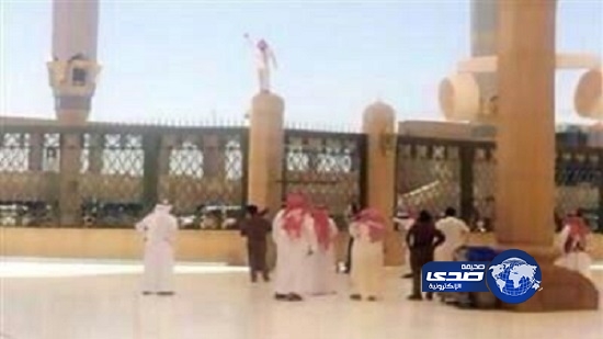 شاب يحاول الانتحار من على أسوار الحرم النبوي