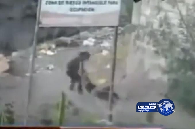 شاهد انتقام امرأة امسكت زوجها وعشيقته متلبسين “فيديو”