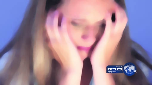 شخص يكتشف أن زوجته تخونه مع “صديقتها”