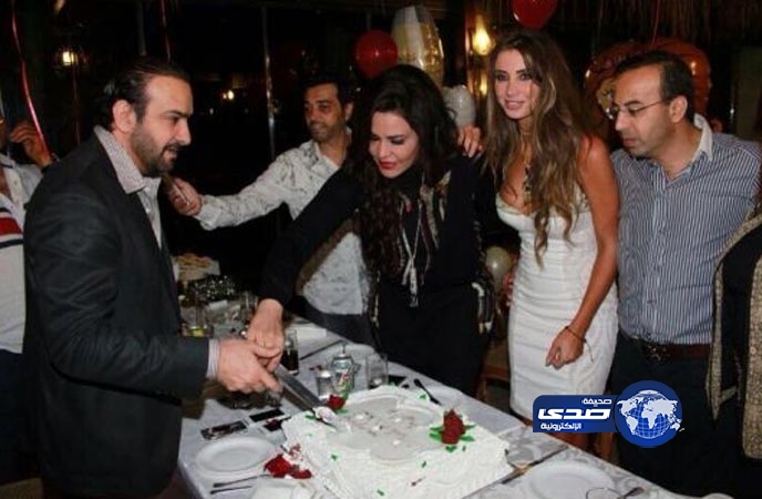 أحلام تحتفل بعيد زواجها وتنافس رونالدو في الترويج لكنتاكي